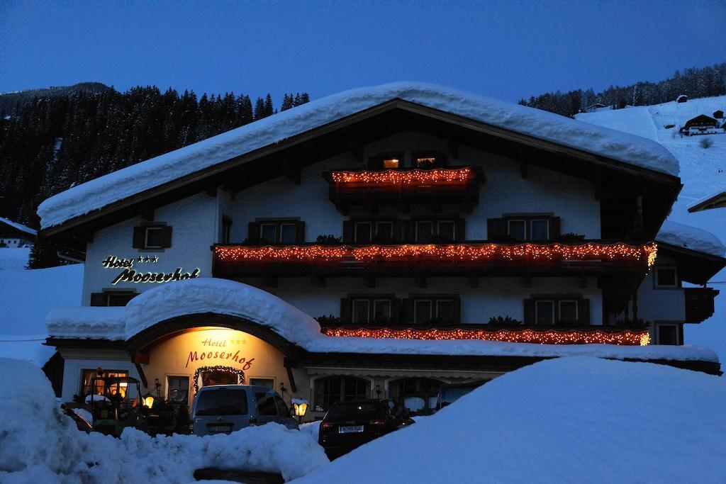 Hotel Mooserhof Sexten Exterior photo